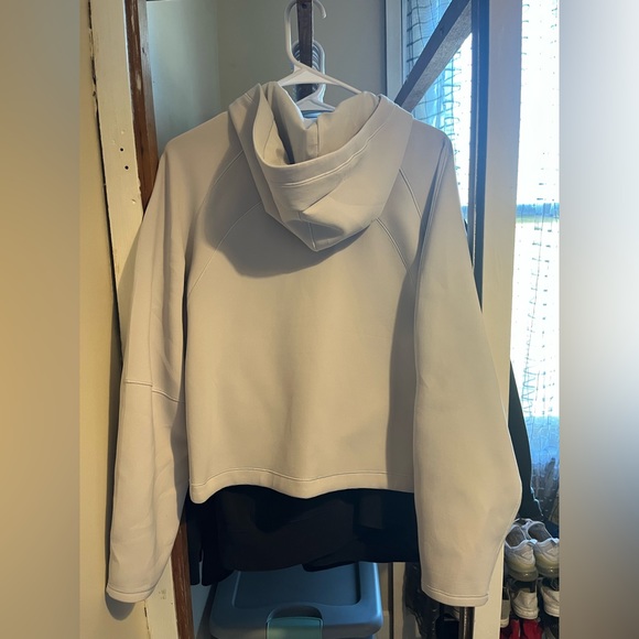 Lululemon alpine white sweatshirt - Picture 5 of 7